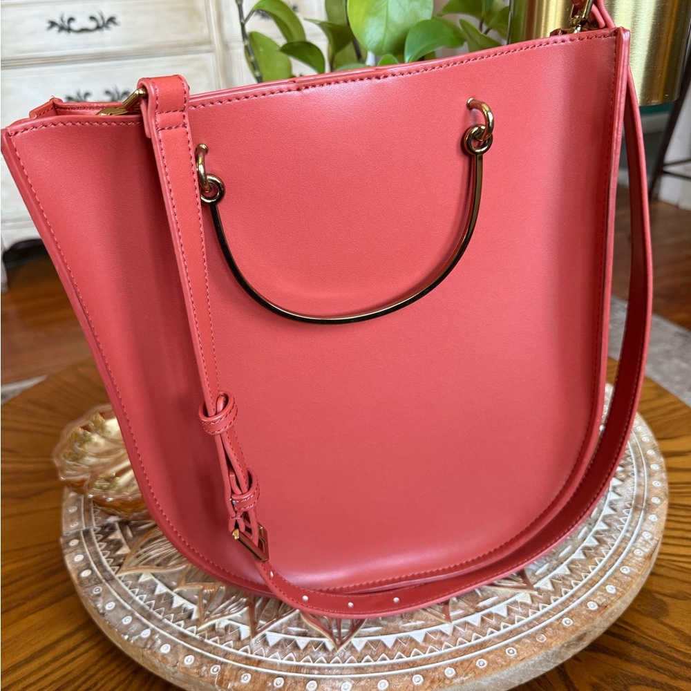 🆕 Charles & Keith Curved Edge‎ Tote Bag Burnt Orange Handbag - Picture 2 of 13